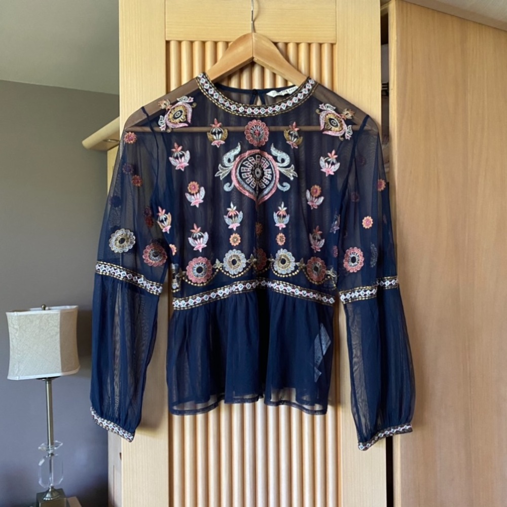 Zara floral embroidered mesh blouse navy - Picture 3 of 7